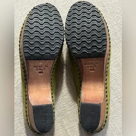 EUC Michael Kors Green Suede Clogs. Women's Size: 9. - Picture 12 of 12